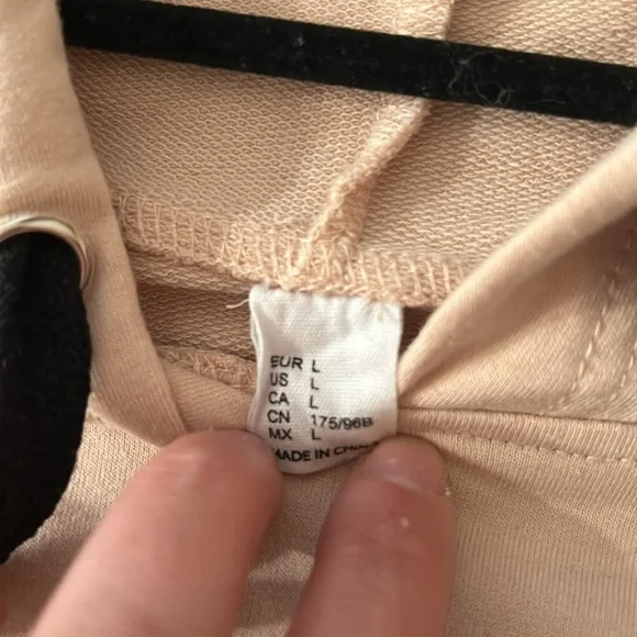 C' EST LA VIE PARIS Cropped Lightweight Hooded Sweater size Large - Picture 2 of 4